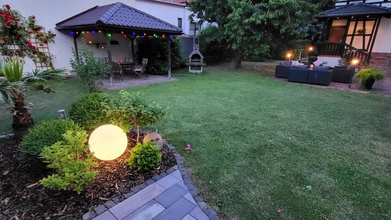 Apartments Am Saalebogen Mit Gartenterrasse, Grillkamin, Freie Parkplaetze Rudolstadt Bagian luar foto