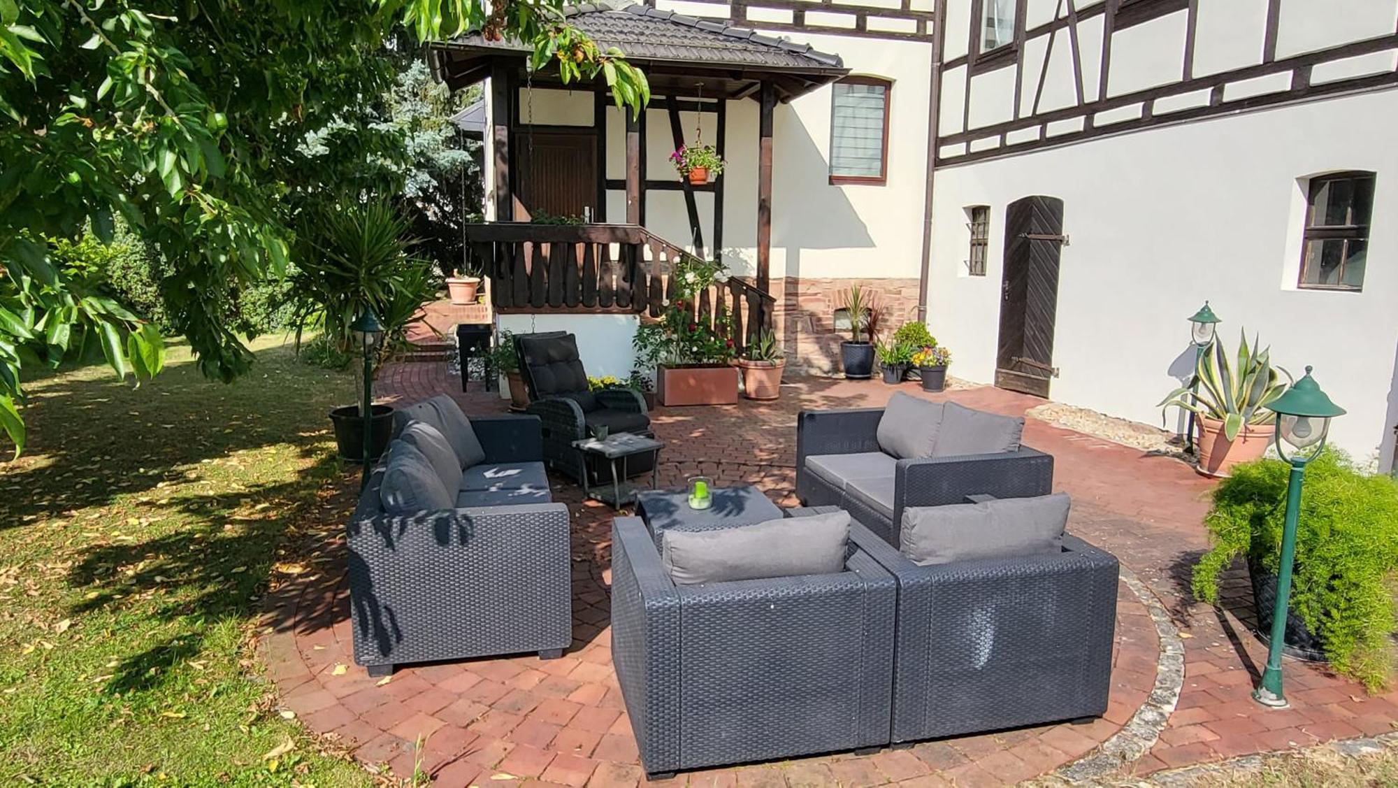 Apartments Am Saalebogen Mit Gartenterrasse, Grillkamin, Freie Parkplaetze Rudolstadt Bagian luar foto